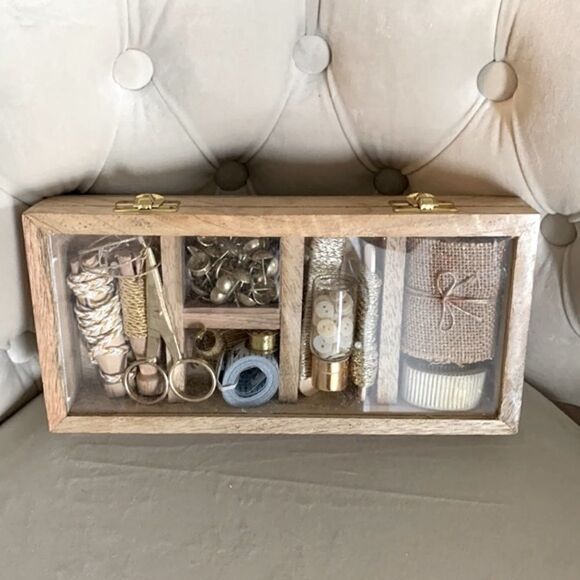 HABERDASHER SEWING KIT, Gold, New - Picture 1 of 1